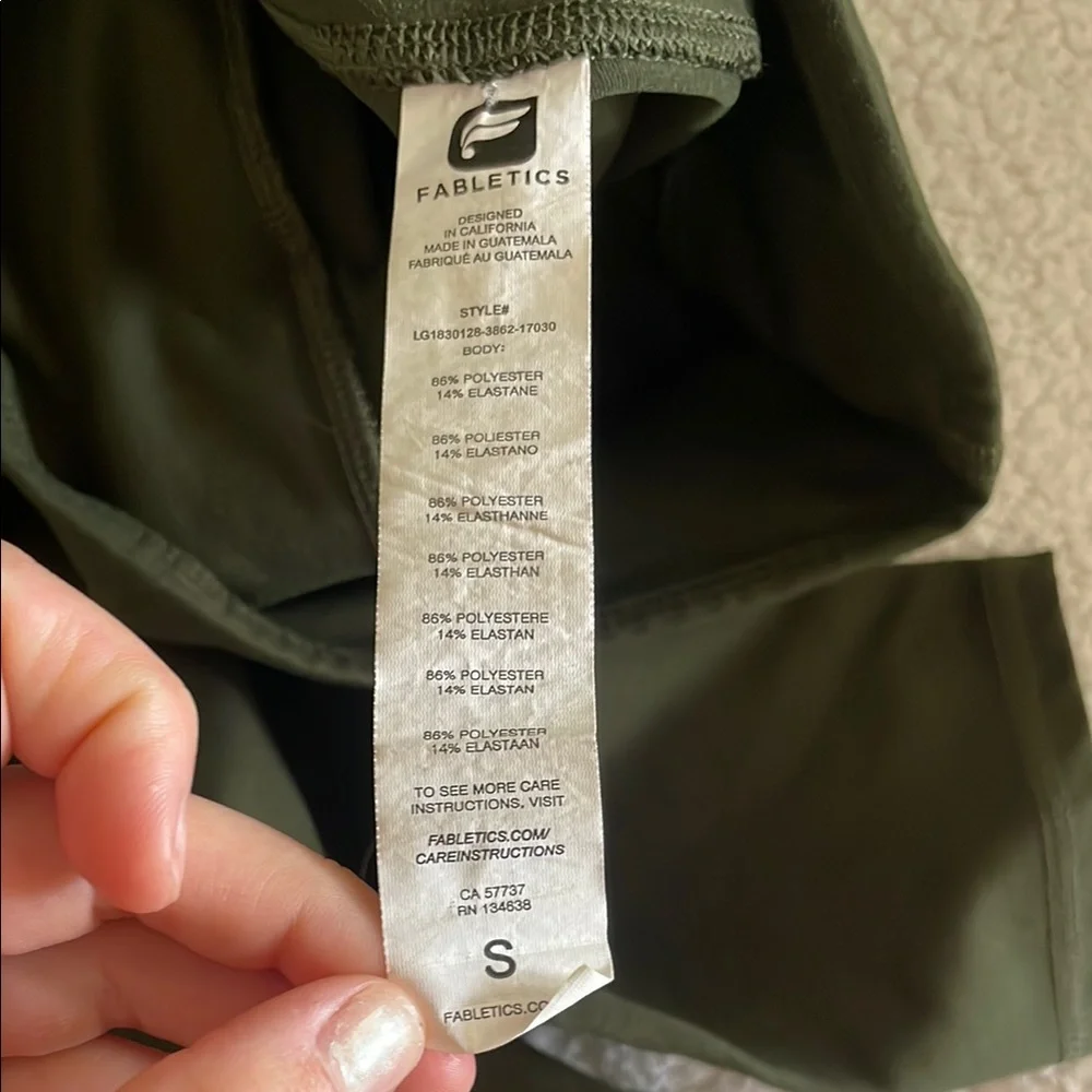 Fabletics Forest Green 3/4 Leggings - Picture 2 of 2